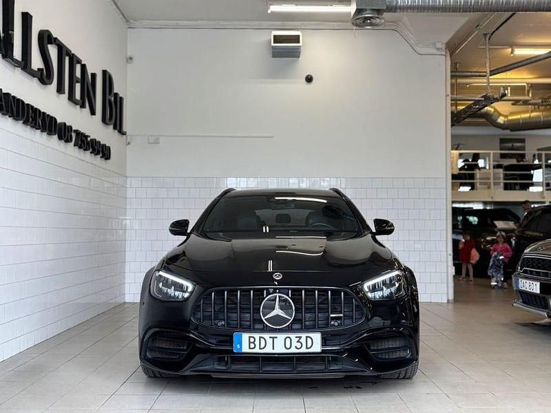 Begagnad Mercedes E63S AMG AMG 612 HK (450 kW) 2022 Svart Kombi