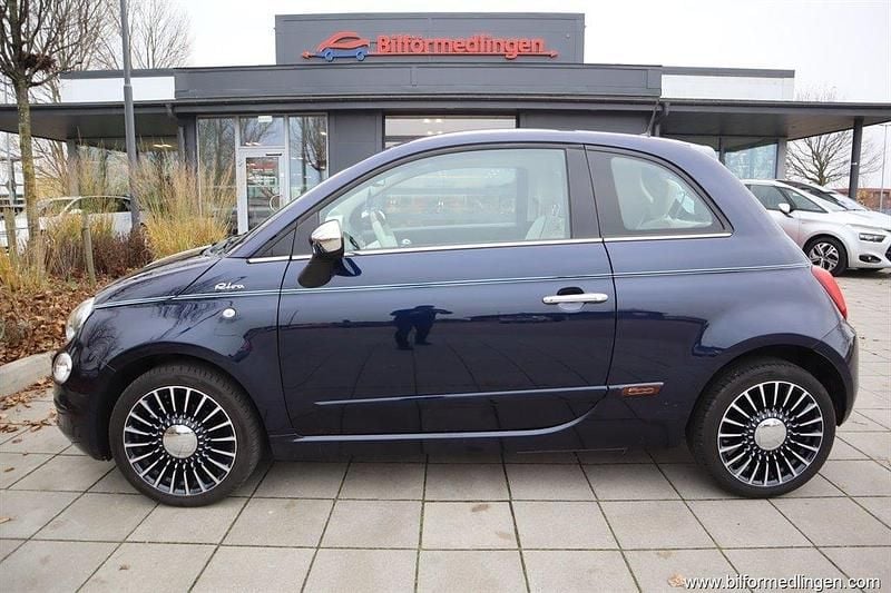 Blå samma som bilen Begagnad 2017 Fiat 500 Riva Halvkombi | 179 900 kr - Bild 1/4