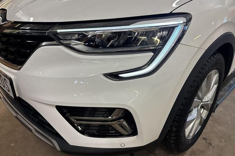 Begagnad Renault Arkana 143 HK (105 kW) 2022 Vit SUV