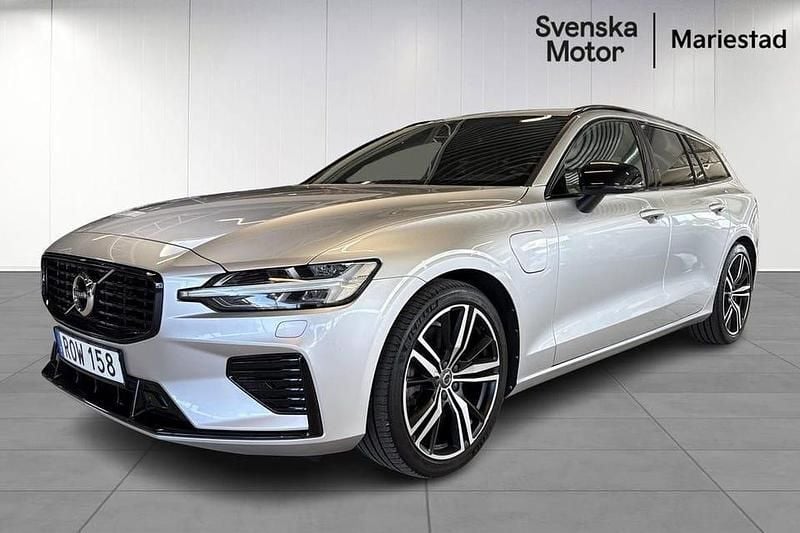 Silver Begagnad 2022 Volvo V60 R-Design Kombi | 384 500 kr (Lite dyr) - Bild 1/4