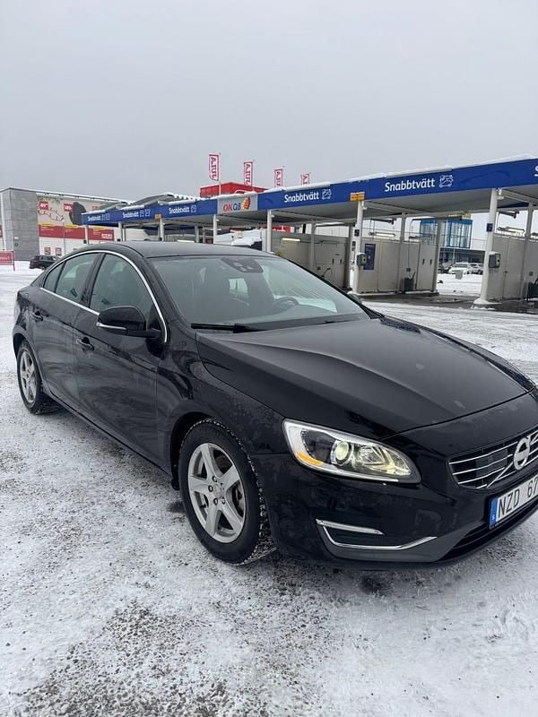 Begagnad 2014 Volvo S60 Sedan | 69 900 kr (Marknadspris) - Bild 1/4