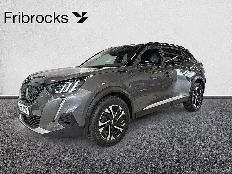 Grå Begagnad 2023 Peugeot 2008 GT SUV | 234 800 kr (Marknadspris) - Bild 1/4