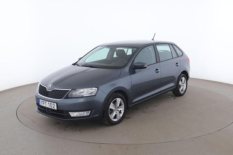 Grå Begagnad 2017 Skoda Rapid Style Halvkombi | 90 000 kr (Superpris) - Bild 1/3