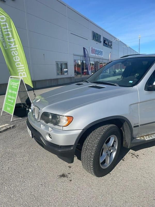Begagnad BMW X5 286 HK (210 kW) 2003 Silver färgad SUV
