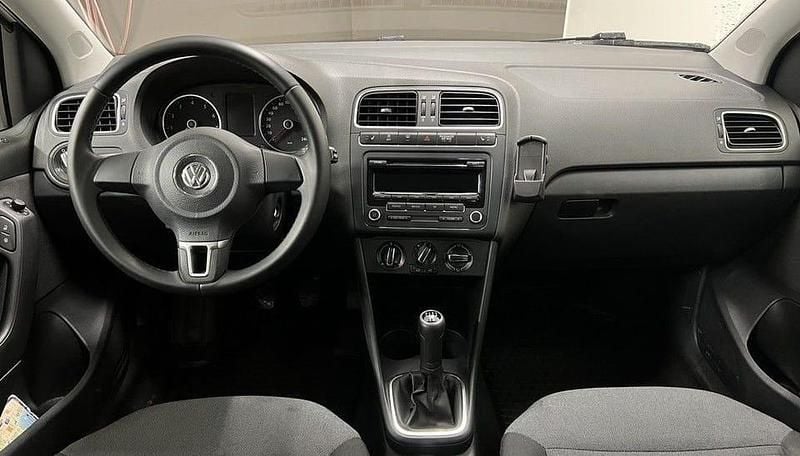 Begagnad VW Polo 90 HK (66 kW) 2013 Vit Halvkombi