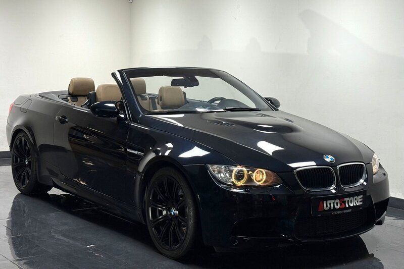 Mörkblå Begagnad 2011 BMW M3 Cabriolet Cab | 469 900 kr - Bild 1/4