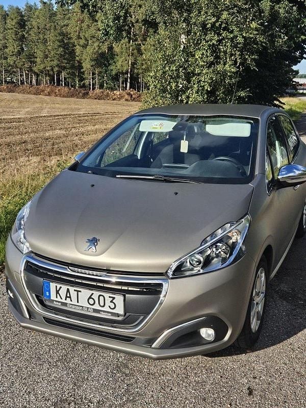 Begagnad 2015 Peugeot 208 Halvkombi | 56 500 kr (Marknadspris) - Bild 1/4
