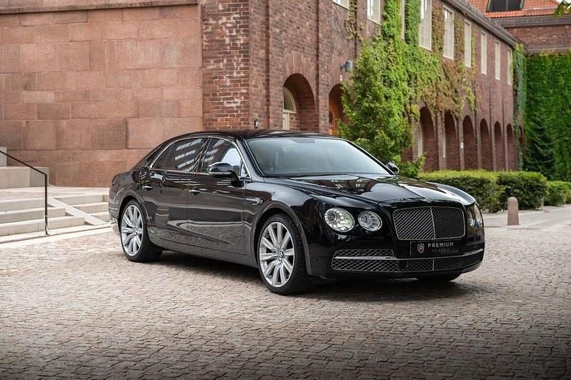 Begagnad Bentley Flying Spur Mulliner 626 HK (460 kW) 2014 Svart Sedan