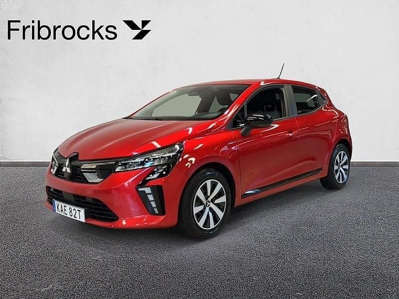 Begagnad Mitsubishi Colt Invite 92 HK (67 kW) 2024 Röd Halvkombi