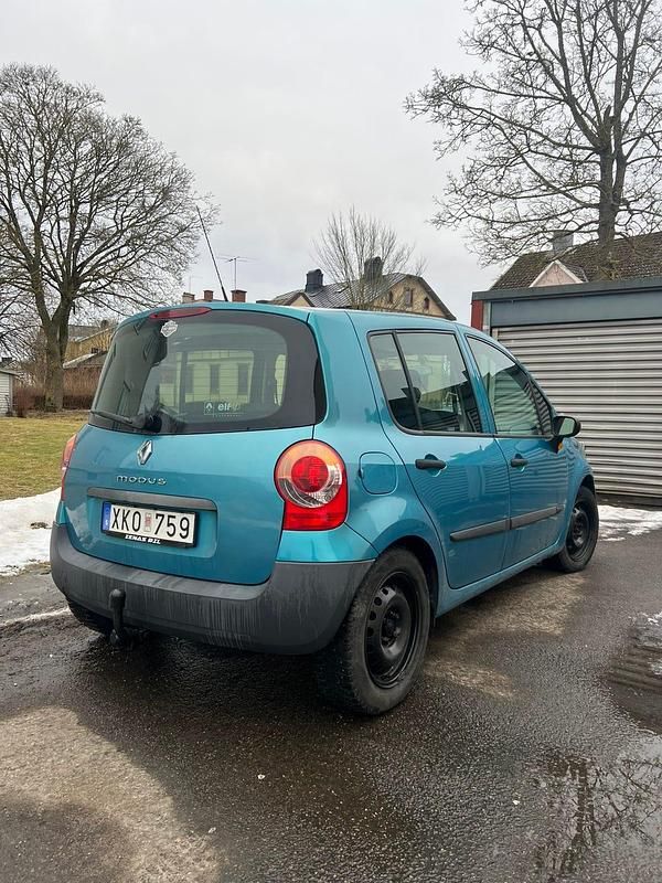 Begagnad Renault Modus 98 HK (72 kW) 2006 Minibuss