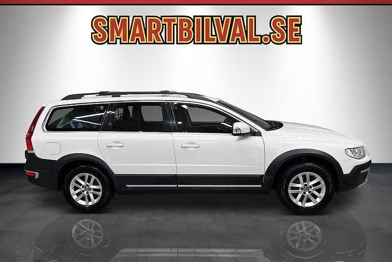 Vit Begagnad 2015 Volvo XC70 Momentum Kombi | 179 900 kr (Marknadspris) - Bild 1/4