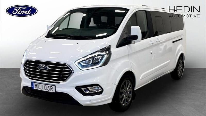 Vit Begagnad 2023 Ford Tourneo Custom Titanium Van | 562 375 kr - Bild 1/4