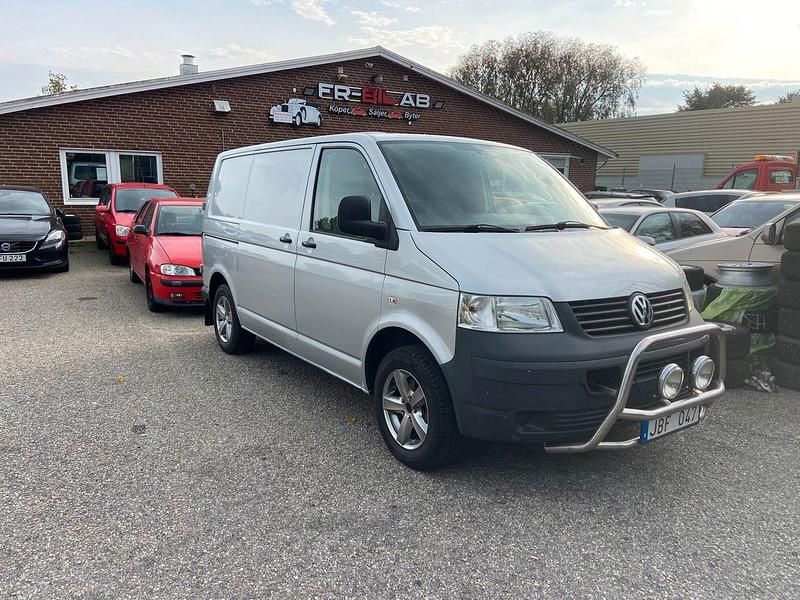 Silver Begagnad 2009 VW T5 Van | 109 500 kr (Dyr) - Bild 1/4