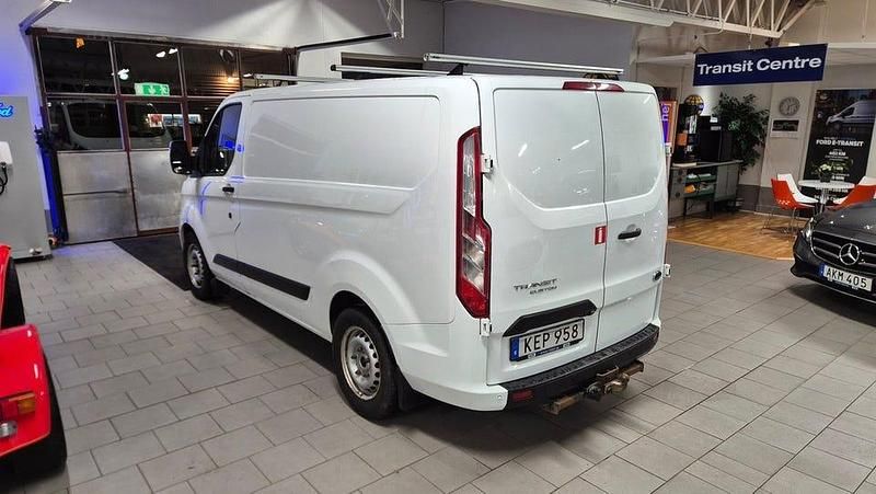Begagnad Ford Transit Custom 105 HK (77 kW) 2018 Vit