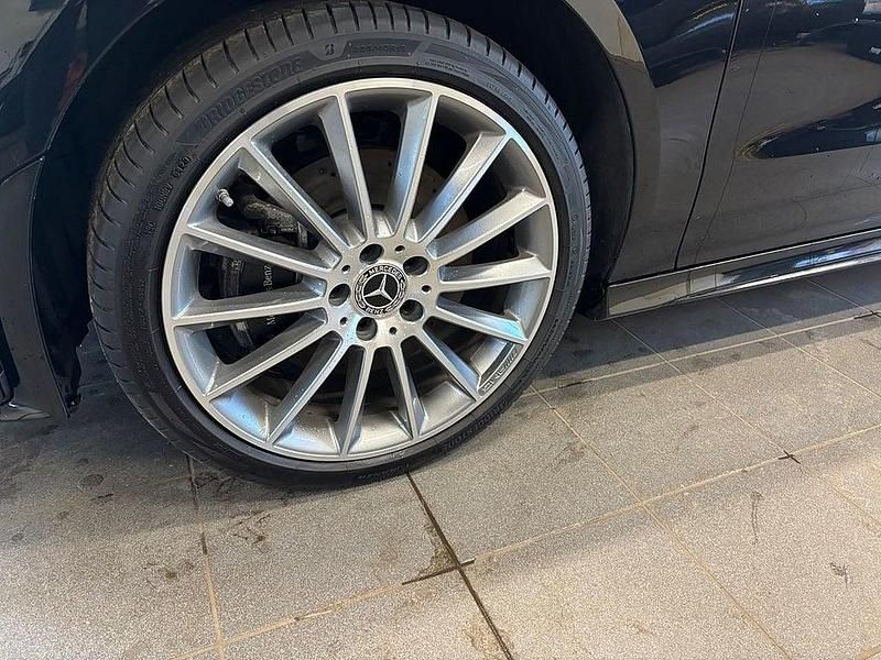 Begagnad Mercedes CLA250e Shooting Brake AMG 218 HK (160 kW) 2022 Svart Kombi