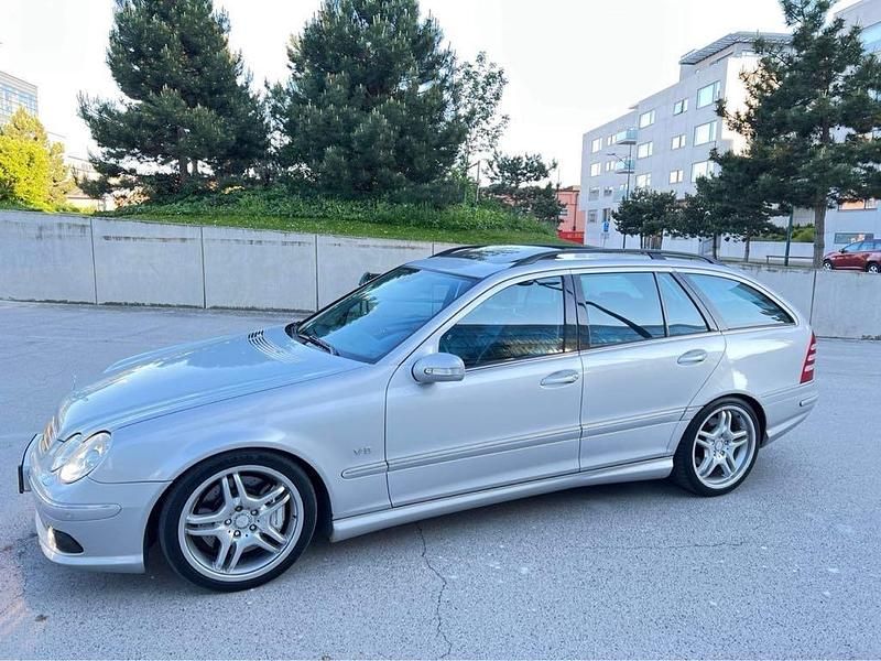 Begagnad 2005 Mercedes C55 AMG AMG Kombi | 175 000 kr - Bild 1/4