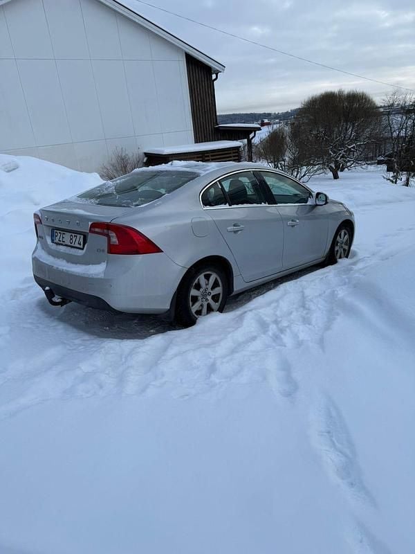 Begagnad Volvo S60 163 HK (119 kW) 2012 Sedan