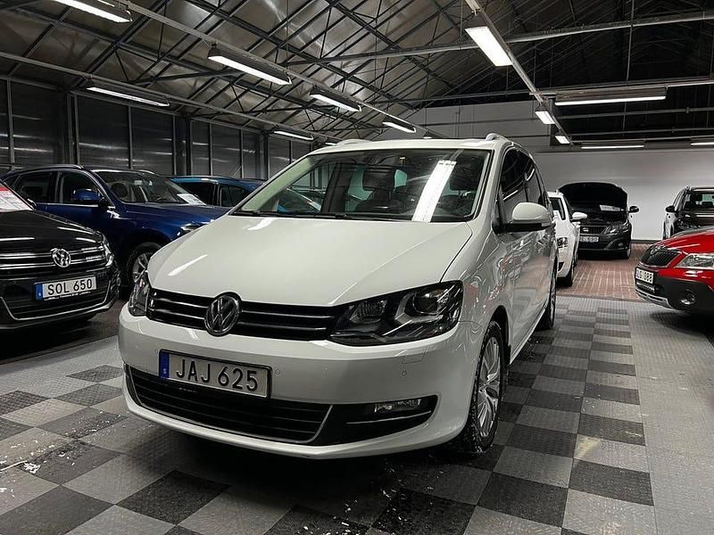 Begagnad VW Sharan GT 177 HK (130 kW) 2015 Vit Minibuss