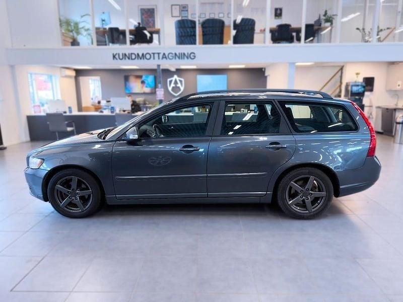 Begagnad Volvo V50 Momentum 116 HK (85 kW) 2011 Grå Kombi