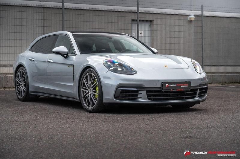 Silver Begagnad 2019 Porsche Panamera 4 Sport Turismo Sedan | 858 900 kr (Lite dyr) - Bild 1/4
