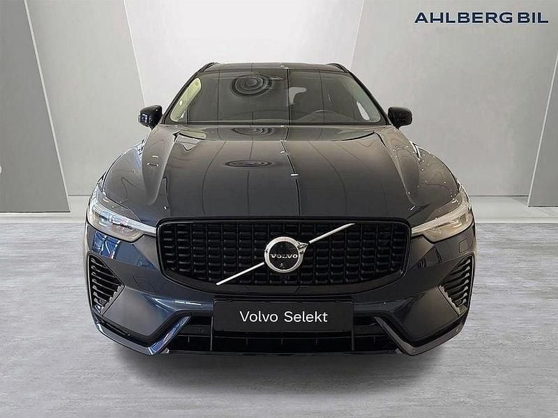 Begagnad Volvo XC60 Plus 462 HK (339 kW) 2022 Blå SUV