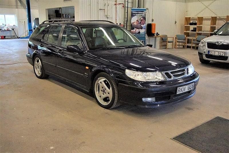 Begagnad Saab 9-5 Aero 230 HK (169 kW) 2000 Blå Kombi