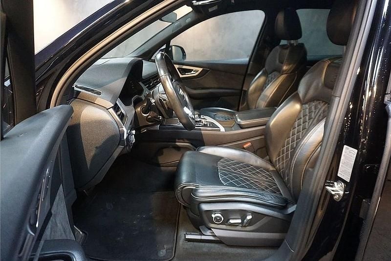 Begagnad Audi SQ7 S-Line 435 HK (319 kW) 2017 Svart (svart metallic) SUV