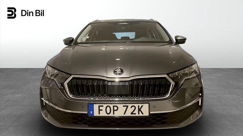 Ny Skoda Octavia 2026 Grå Kombi