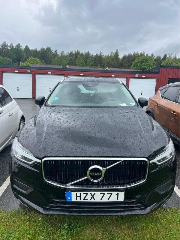 Svart Begagnad 2019 Volvo XC60 Momentum SUV | 269 000 kr (Bra pris) - Bild 1/4