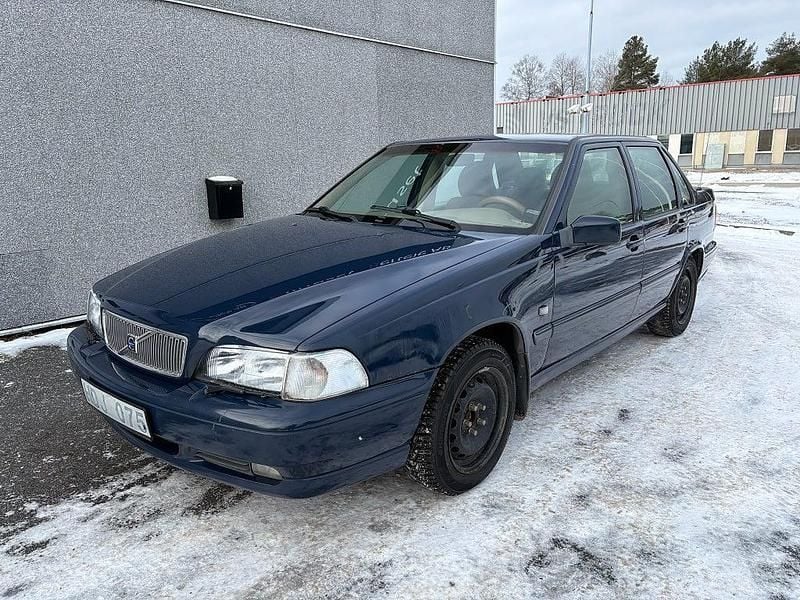 Begagnad Volvo S70 SE 126 HK (92 kW) 1999 Blå Sedan