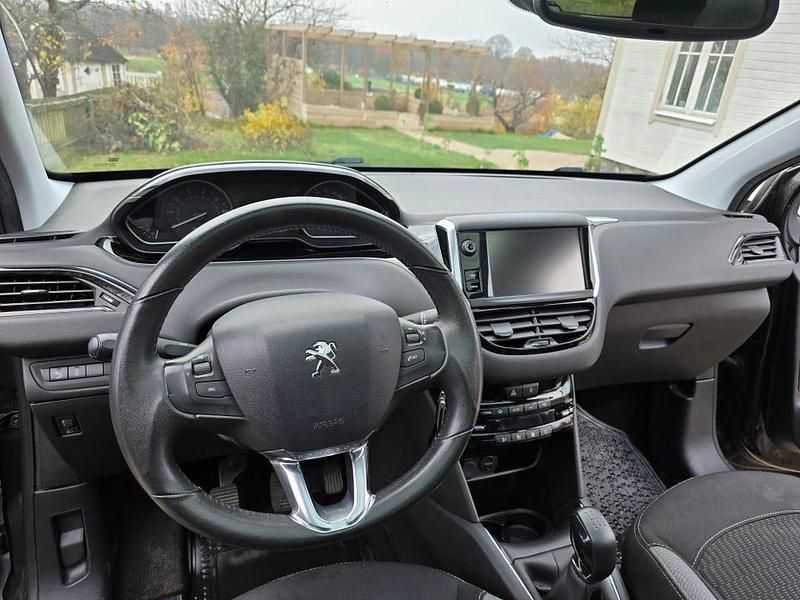 Begagnad Peugeot 208 82 HK (60 kW) 2016 Halvkombi