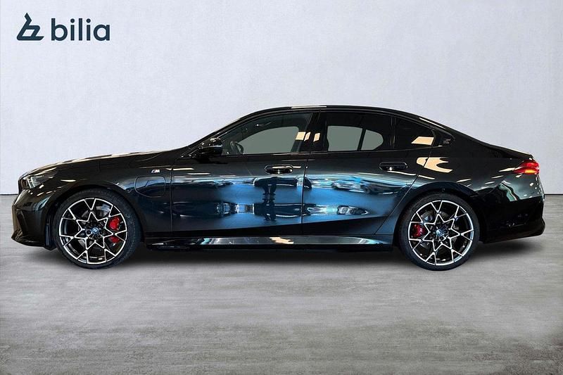 Begagnad BMW 530e Performance 299 HK (219 kW) 2025 Svart Sedan