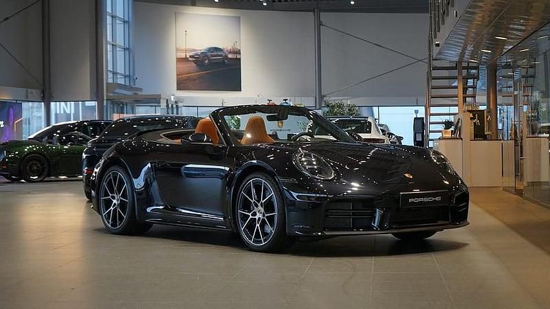 Svart Begagnad 2024 Porsche 911 Carrera Cabriolet Cab | 1 689 000 kr - Bild 1/4