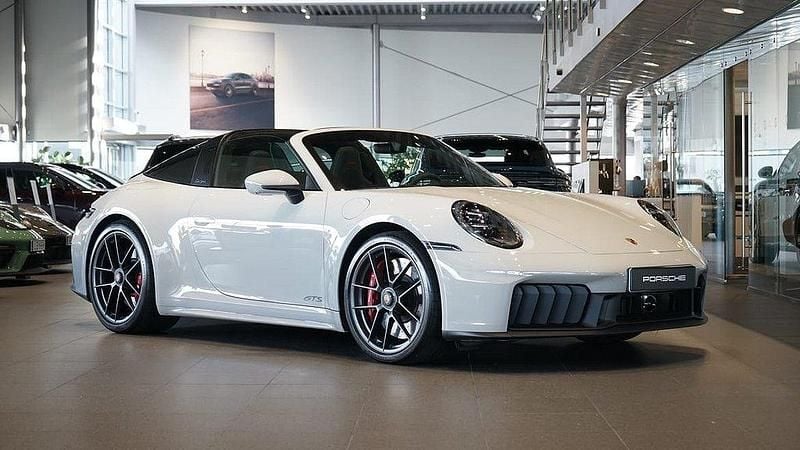 Flerfärgad Begagnad 2025 Porsche 911 Targa 4 Cab | 2 195 000 kr - Bild 1/4