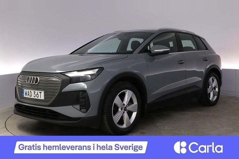 Grå Begagnad 2022 Audi Q4 e-tron Proline SUV | 332 900 kr (Marknadspris) - Bild 1/4