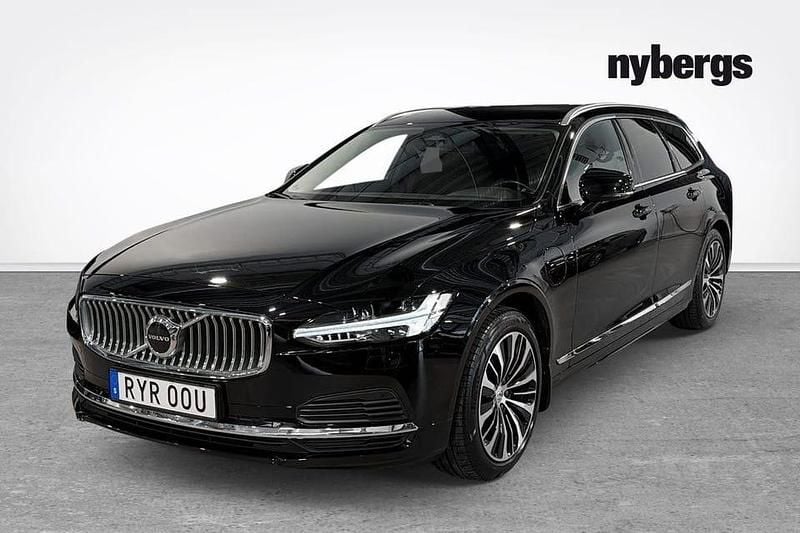 Begagnad Volvo V90 Core 355 HK (261 kW) 2023 Svart Kombi