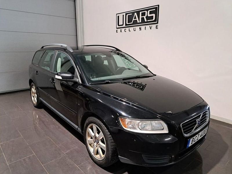 Begagnad Volvo V50 Kinetic 136 HK (100 kW) 2008 Svart Kombi