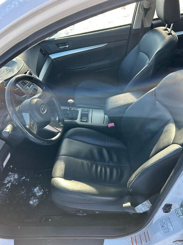 Begagnad Subaru Legacy 150 HK (110 kW) 2010 Kombi