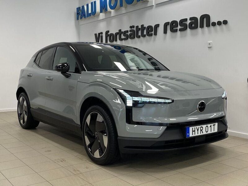 Grå Begagnad 2024 Volvo EX30 Plus SUV | 369 500 kr (Bra pris) - Bild 1/4