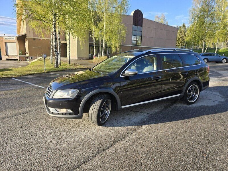 Svart Begagnad 2012 VW Passat Alltrack Kombi | 95 000 kr (Bra pris) - Bild 1/4