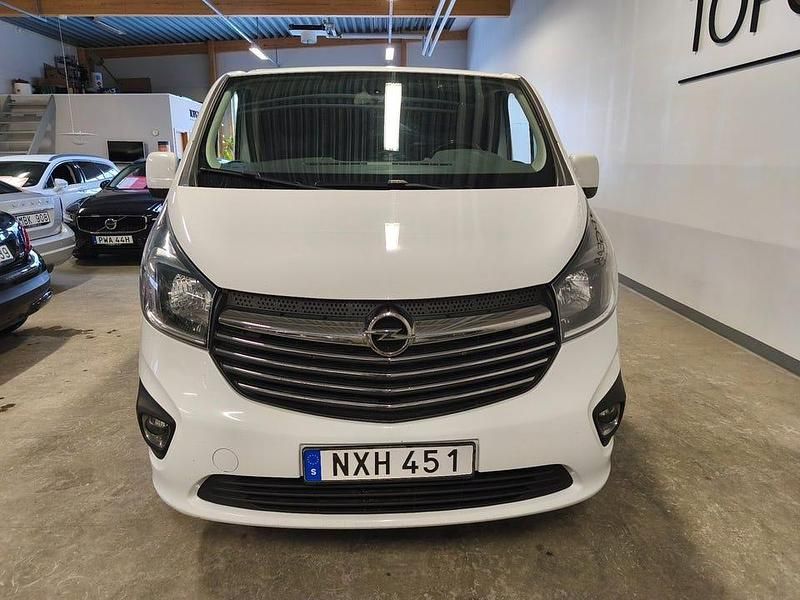 Begagnad Opel Vivaro 120 HK (88 kW) 2016 Vit Minibuss