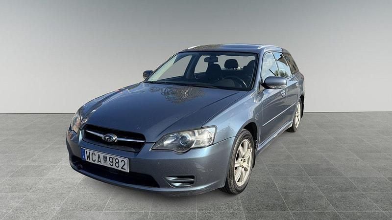 Ljusblå Begagnad 2004 Subaru Legacy Kombi | 28 500 kr - Bild 1/4