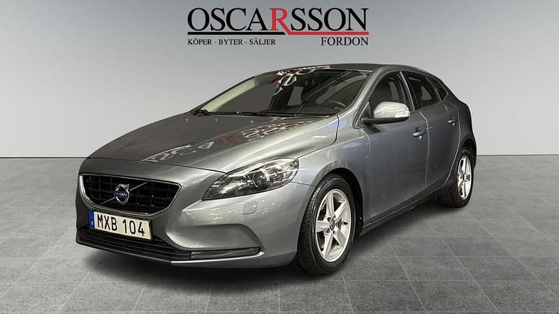 Grå Begagnad 2016 Volvo V40 Kombi | 94 900 kr (Bra pris) - Bild 1/4