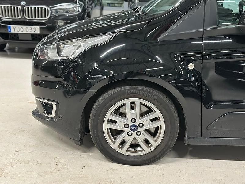 Begagnad Ford Tourneo 120 HK (88 kW) 2018 Svart Minibuss