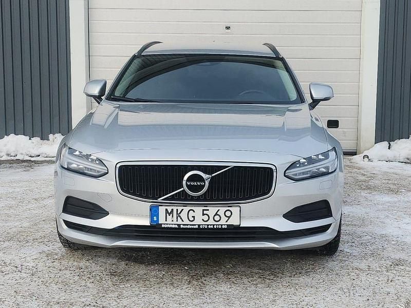 Begagnad Volvo V90 Kinetic 150 HK (110 kW) 2018 Silver Kombi