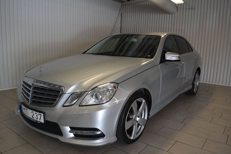 Silver Begagnad 2013 Mercedes E200 AMG Sedan | 89 000 kr (Superpris) - Bild 1/3