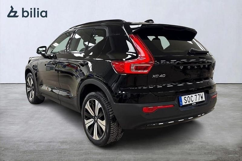 Begagnad Volvo XC40 Single Motor 185 kW (252 HK) 2022 Svart SUV