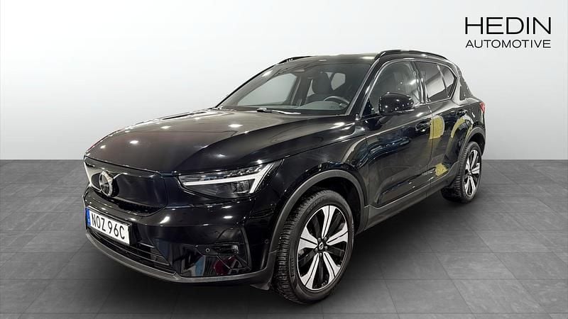 Begagnad Volvo XC40 Ultimate 175 kW (238 HK) 2023 Svart SUV