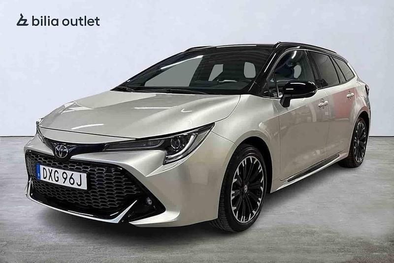 Silver Begagnad 2022 Toyota Corolla Sport Kombi | 299 800 kr (Marknadspris) - Bild 1/1