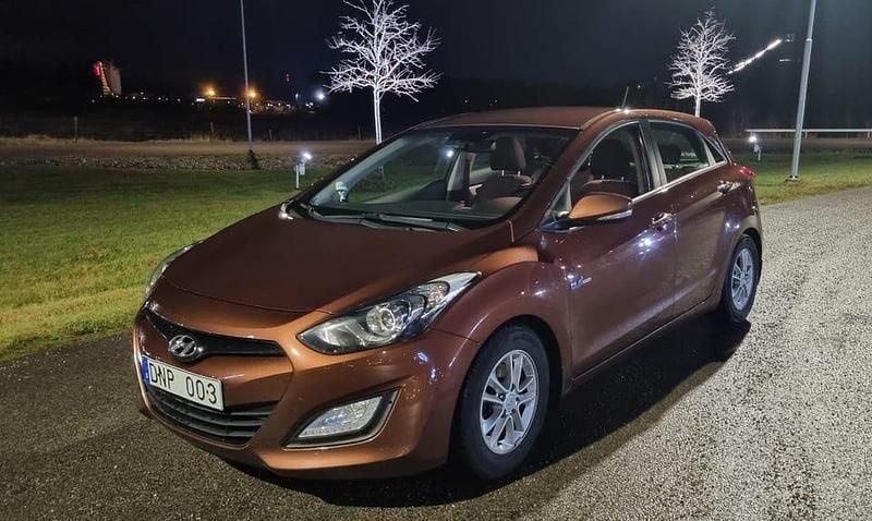Begagnad 2014 Hyundai i30 Halvkombi | 62 000 kr (Marknadspris) - Bild 1/4
